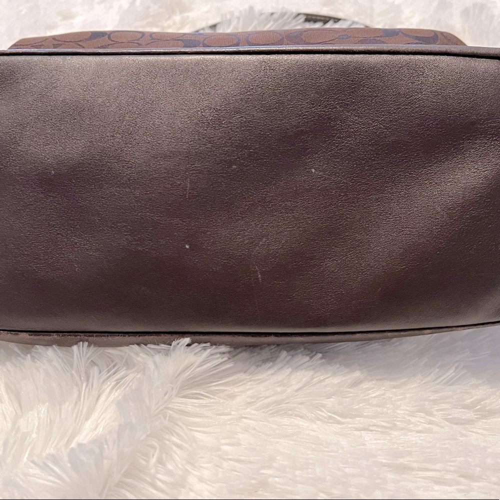 Coach Hobo - Picture 2 of 9